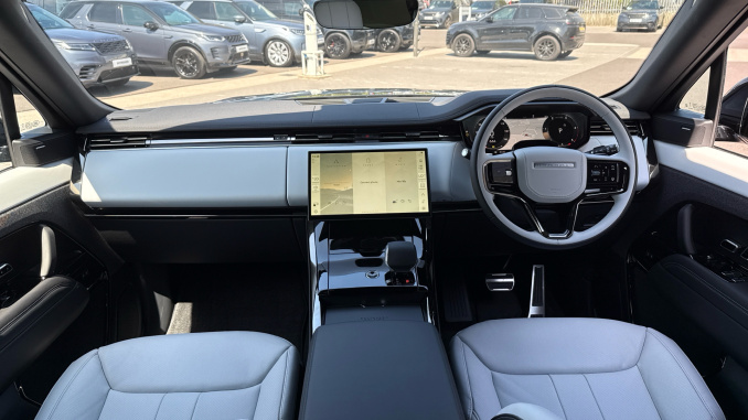 Land Rover Range Rover Sport 3.0 D250 Battersea Edition 5dr Auto Diesel Estate - Image 9